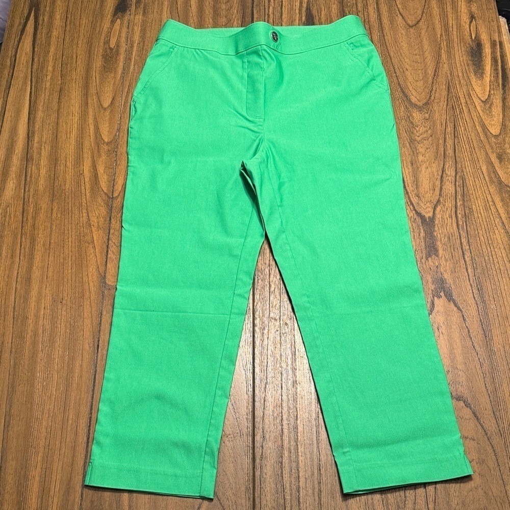 Rafaella Green Capri‎ Pants NWOT